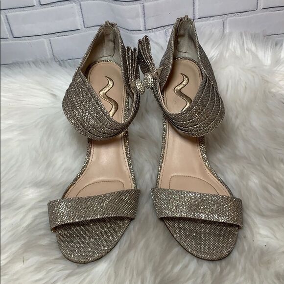 Nina Gold Ankle Strap Sandals Sz 10 - Picture 2 of 7